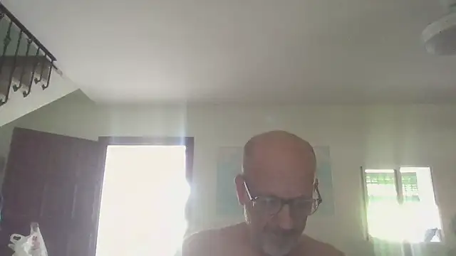 Snapshot of llopaco chatting on 07/10/26, 05:04 llopaco online show from 07/10/26, 05:04