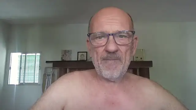 Snapshot of llopaco chatting on 07/21/26, 11:23 llopaco online show from 07/21/26, 11:23