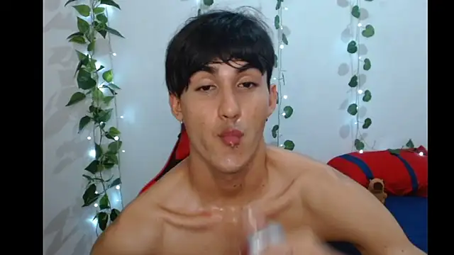 Snapshot of neithanzynxx chatting on 03/08/25, 10:56 neithanzynxx online show from 03/08/25, 10:56