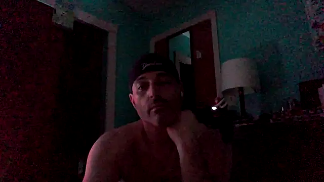 Snapshot of Novabear6996 chatting on 03/15/25, 12:34 Novabear6996 online show from 03/15/25, 12:34