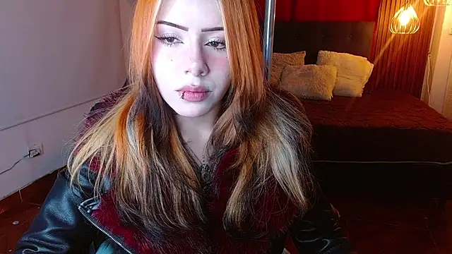 fyreandfox  online show from 06/12/26, 08:30