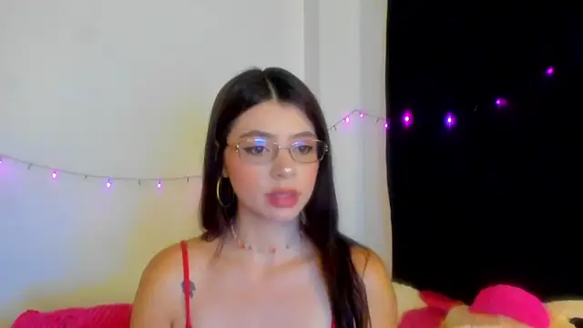 Snapshot of Danna_Myst chatting on 12/17/25, 11:11 Danna Myst online show from 12/17/25, 11:11