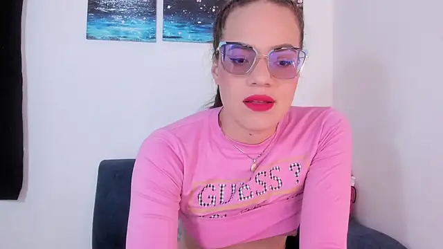 Snapshot of Baby_Asshley chatting on 03/06/25, 05:33 Baby Asshley online show from 03/06/25, 05:33