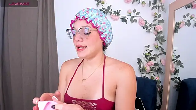 Snapshot of Baby_Asshley chatting on 10/05/25, 07:12 Baby Asshley online show from 10/05/25, 07:12