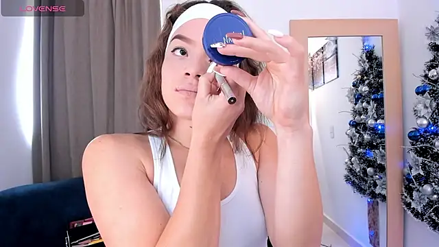 Snapshot of Baby_Asshley chatting on 11/24/25, 05:56 Baby Asshley online show from 11/24/25, 05:56