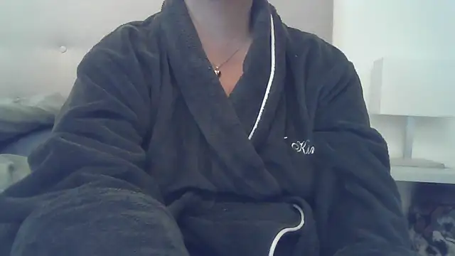 Snapshot of sizha6 chatting on 10/03/25, 08:44 sizha6 online show from 10/03/25, 08:44