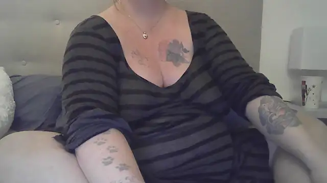 Snapshot of sizha6 chatting on 11/03/25, 05:42 sizha6 online show from 11/03/25, 05:42