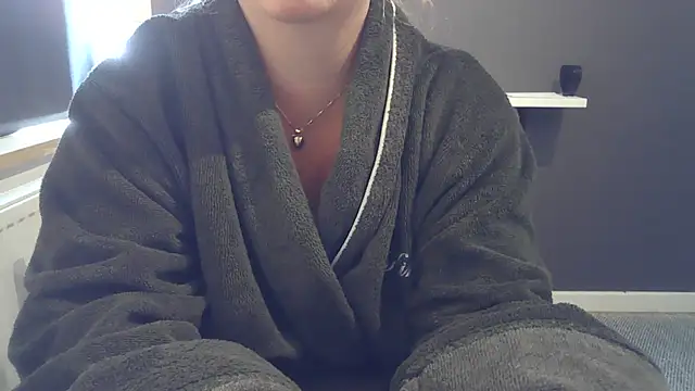 Snapshot of sizha6 chatting on 06/21/26, 05:26 sizha6 online show from 06/21/26, 05:26