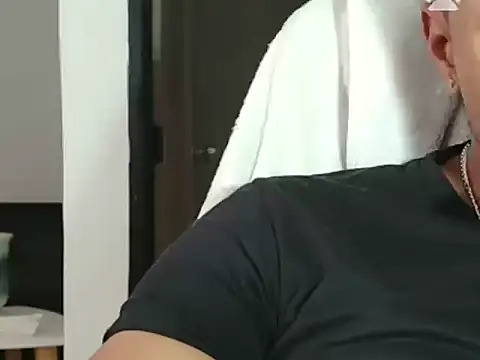 Snapshot of juniorguty chatting on 02/19/25, 07:16 juniorguty online show from 02/19/25, 07:16