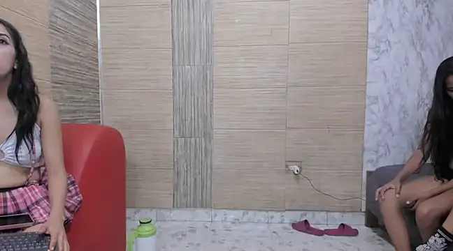 Snapshot of crazylatinagirls chatting on 02/16/25, 08:32 crazylatinagirls online show from 02/16/25, 08:32