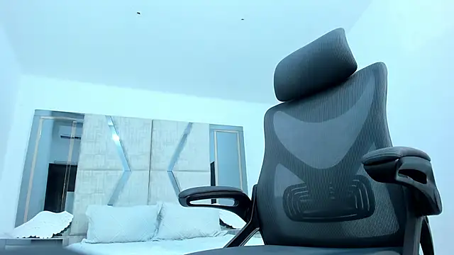 Snapshot of JacobRoberts1 chatting on 02/14/25, 08:52 JacobRoberts1 online show from 02/14/25, 08:52