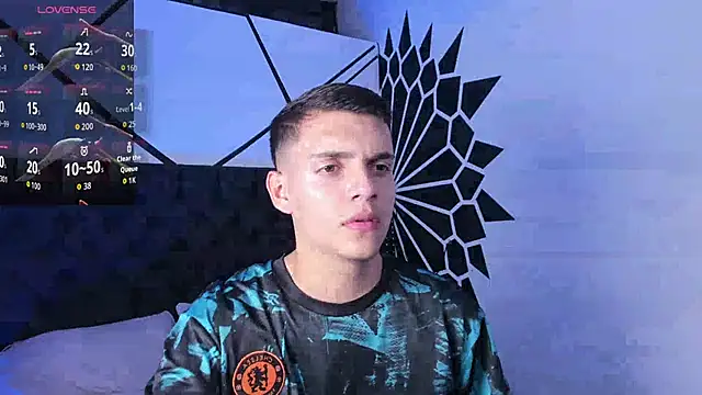 Snapshot of JacobRoberts1 chatting on 09/27/25, 04:17 JacobRoberts1 online show from 09/27/25, 04:17