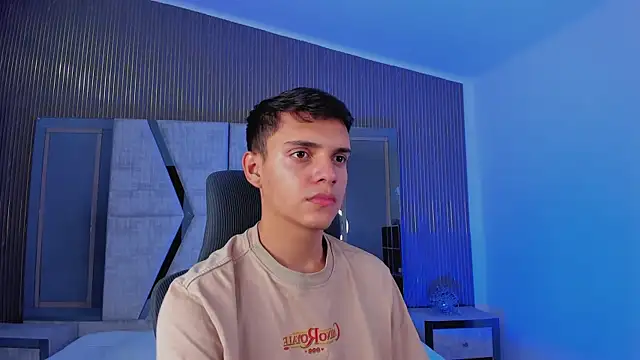 Snapshot of JacobRoberts1 chatting on 10/18/25, 08:42 JacobRoberts1 online show from 10/18/25, 08:42