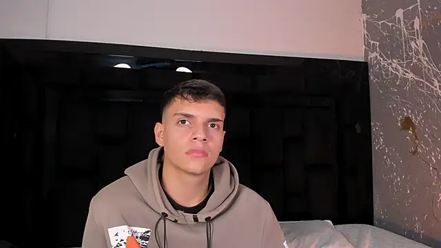 Snapshot of JacobRoberts1 chatting on 10/24/25, 10:06 JacobRoberts1 online show from 10/24/25, 10:06