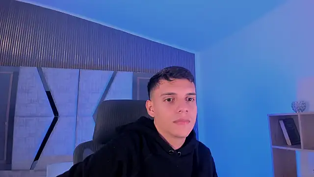 Snapshot of JacobRoberts1 chatting on 10/27/25, 08:13 JacobRoberts1 online show from 10/27/25, 08:13