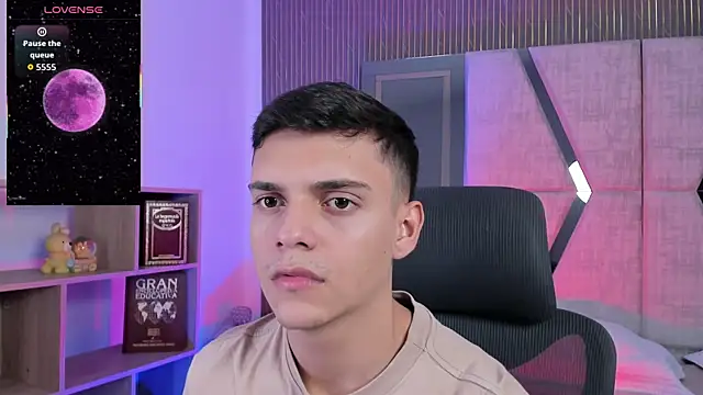 Snapshot of JacobRoberts1 chatting on 12/03/25, 09:02 JacobRoberts1 online show from 12/03/25, 09:02