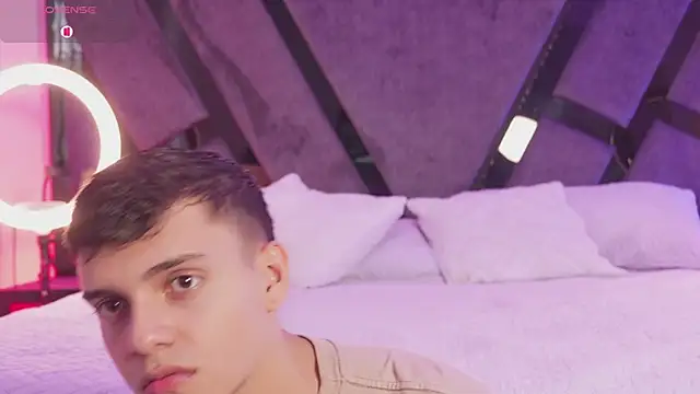 Snapshot of JacobRoberts1 chatting on 12/13/25, 09:20 JacobRoberts1 online show from 12/13/25, 09:20