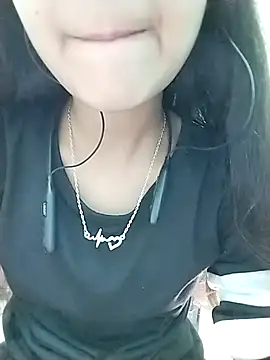 Snapshot of Aaradhna-hoy chatting on 03/08/25, 05:07 Aaradhna-hoy online show from 03/08/25, 05:07