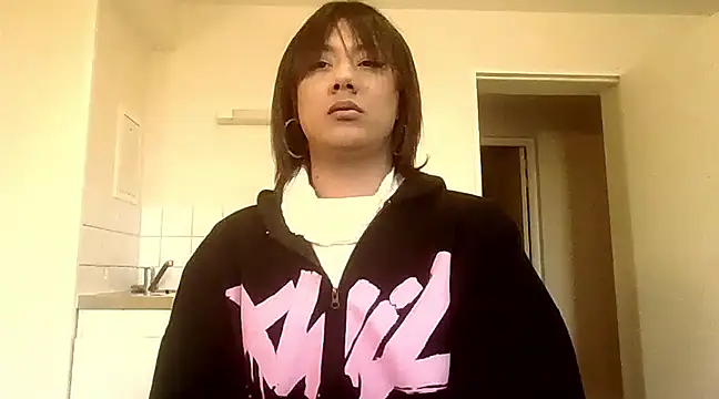 Snapshot of Queenblackx1 chatting on 02/14/25, 03:05 Queenblackx1 online show from 02/14/25, 03:05