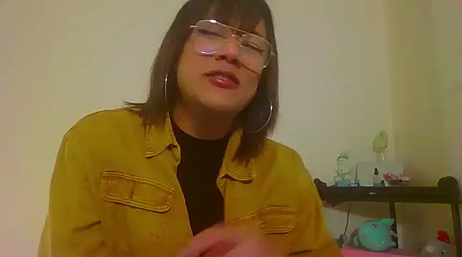 Snapshot of Queenblackx1 chatting on 02/19/25, 07:05 Queenblackx1 online show from 02/19/25, 07:05