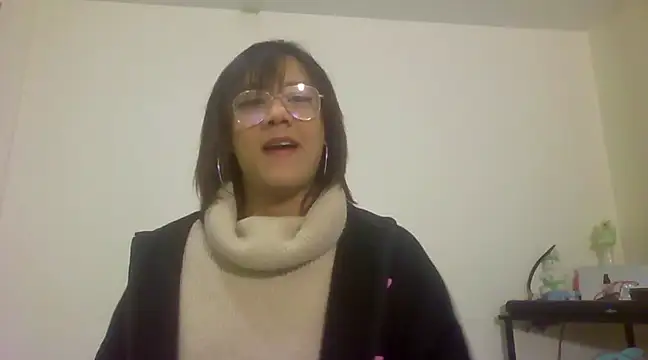 Snapshot of Queenblackx1 chatting on 02/20/25, 03:19 Queenblackx1 online show from 02/20/25, 03:19