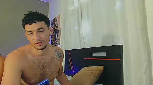 Reina paola online show from 03/07/25, 02:01