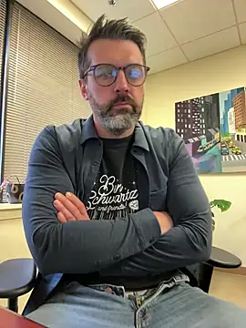 plaintreebull online show from 04/02/26, 04:15