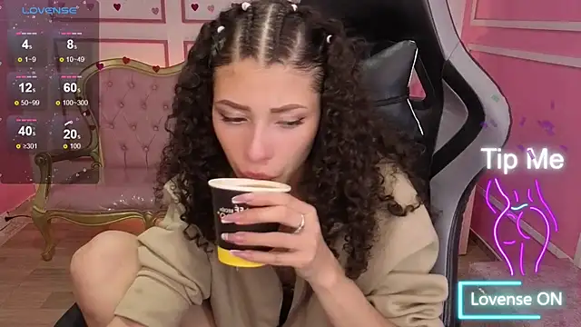 danatella a online show from 11/19/25, 02:55