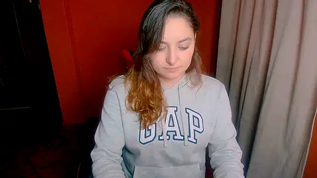 Daianna m  online show from 04/24/26, 08:11