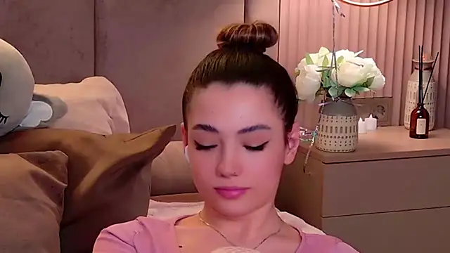 Alice Deleon online show from 02/17/25, 02:53