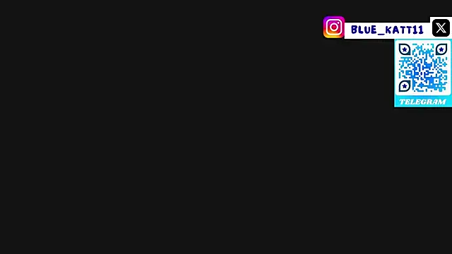 Snapshot of blue_katt chatting on 05/05/26, 04:42 blue katt online show from 05/05/26, 04:42