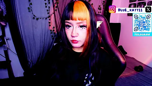 Snapshot of blue_katt chatting on 05/31/26, 04:53 blue katt online show from 05/31/26, 04:53