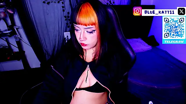 Snapshot of blue_katt chatting on 06/05/26, 12:17 blue katt online show from 06/05/26, 12:17