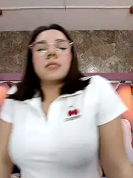 EmmaSulivan online show from 01/05/26, 05:27