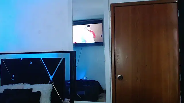 Snapshot of Smith_boy_25 chatting on 02/18/25, 10:03 Smith boy 25 online show from 02/18/25, 10:03