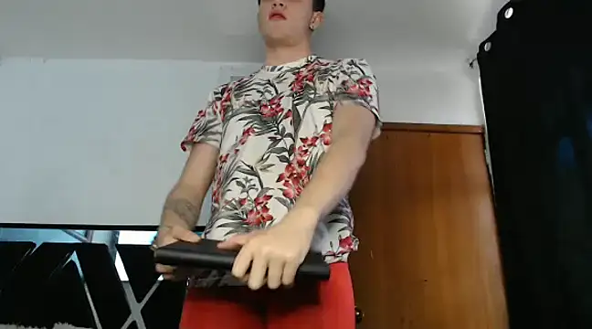 Snapshot of Smith_boy_25 chatting on 02/27/25, 09:25 Smith boy 25 online show from 02/27/25, 09:25