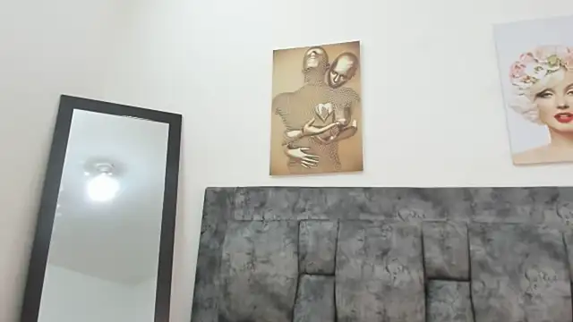 Snapshot of Chloe_diamondss chatting on 03/17/25, 09:33 Chloe diamondss online show from 03/17/25, 09:33