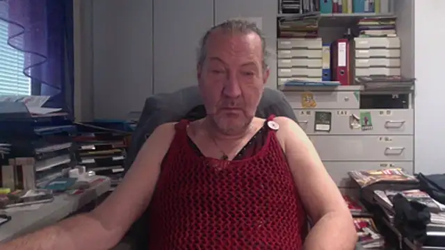 HMStraps01 online show from 12/05/25, 11:41