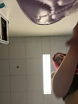 sexymelli18 online show from 07/21/26, 03:25