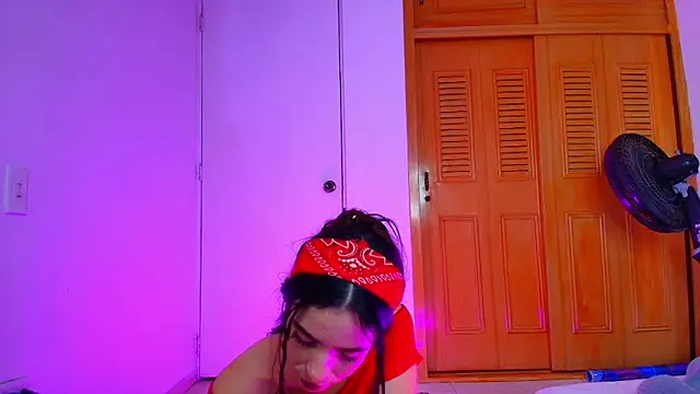 Snapshot of Peach_Rose_ chatting on 03/03/25, 10:10 Peach Rose online show from 03/03/25, 10:10