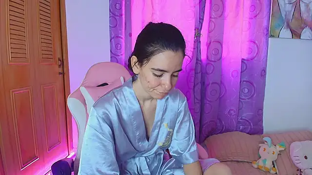 Snapshot of Peach_Rose_ chatting on 09/13/25, 05:46 Peach Rose online show from 09/13/25, 05:46