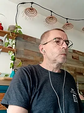 Xavspank2 online show from 09/10/25, 01:22