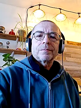 Xavspank2 online show from 02/17/26, 10:23