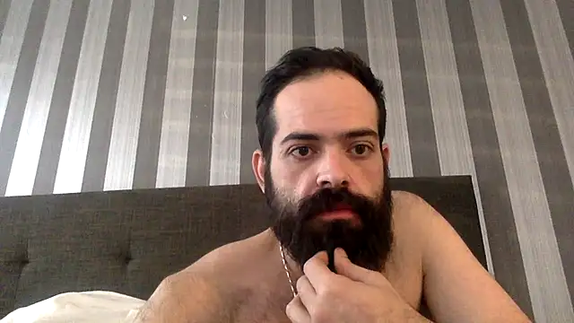 Snapshot of guccititi chatting on 09/11/25, 10:21 guccititi online show from 09/11/25, 10:21