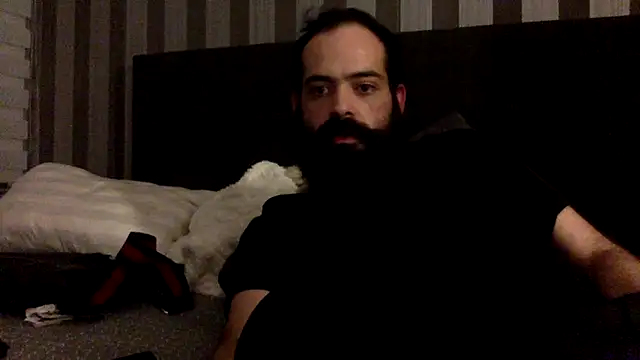 Snapshot of guccititi chatting on 10/01/25, 02:39 guccititi online show from 10/01/25, 02:39