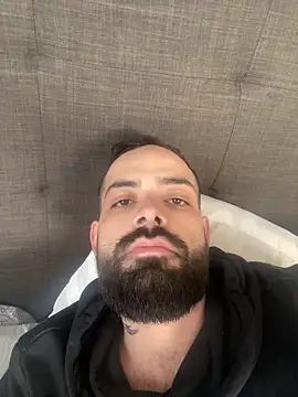 Snapshot of guccititi chatting on 10/24/25, 07:43 guccititi online show from 10/24/25, 07:43