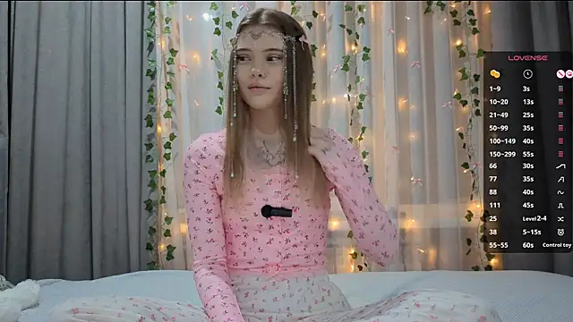 CarolinePepper online show from 01/11/26, 02:00