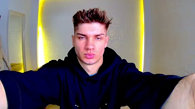 MaxKaiden online show from 02/17/26, 05:26