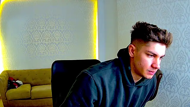 MaxKaiden online show from 02/20/26, 06:10