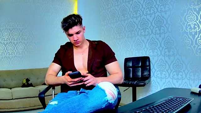 MaxKaiden online show from 03/02/26, 07:15